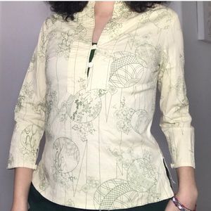 Light yellow fitted top